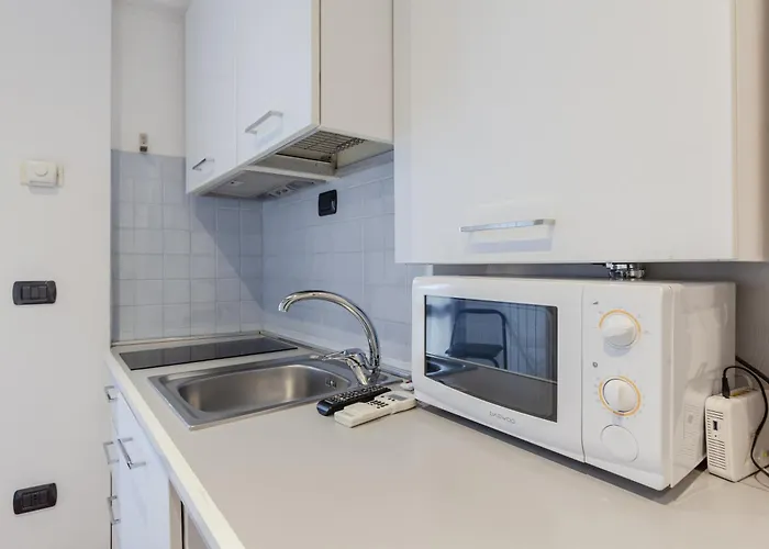 Sant Ambrogio Lovely Flat